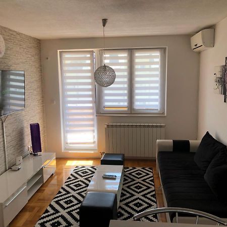 Apartman Dobrinja 1 SJJ Eksteriør billede